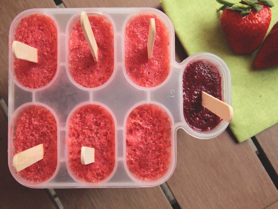 freeze popsicle with liquor 