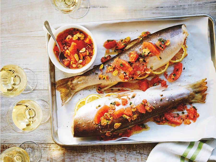 Trout with grapefruit and almonds