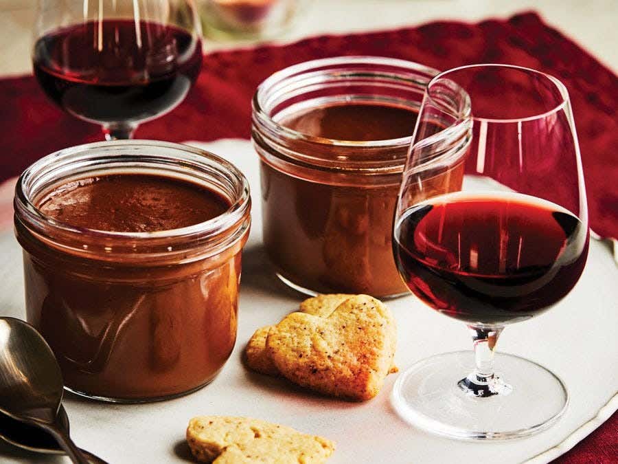 Wine and chocolate fondue