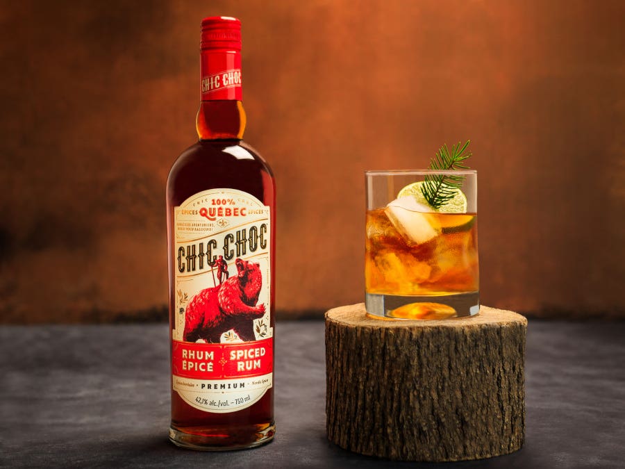 rhum épicé chic choc spiritueux ungava Bouteille de rhum épicé chic choc et cocktail