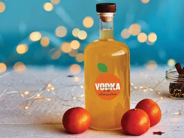 Bouteille de vodka aromatisée à la clémentine