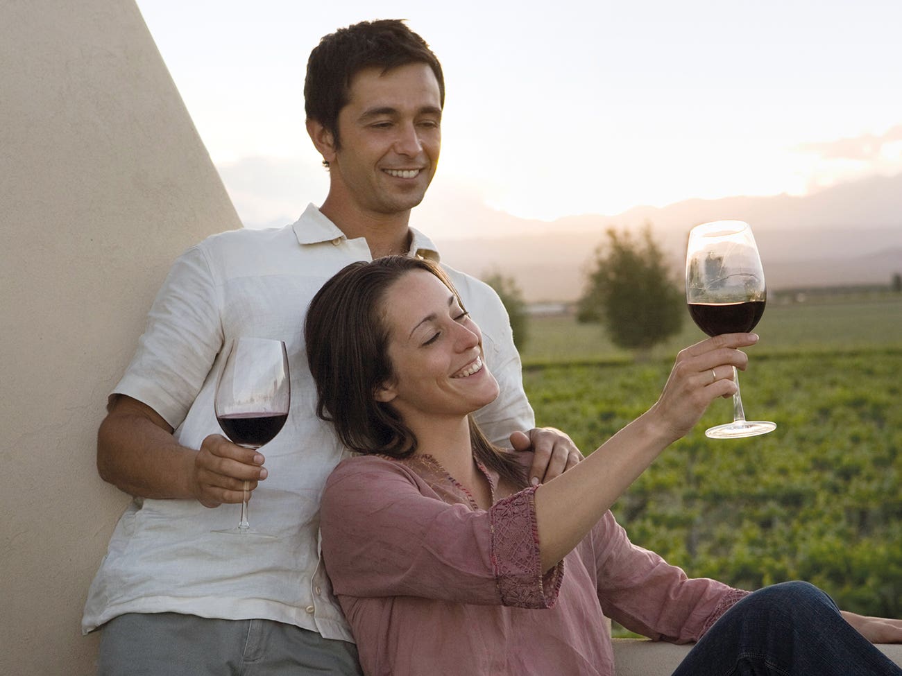 Patagonia - Couple drinking red wine