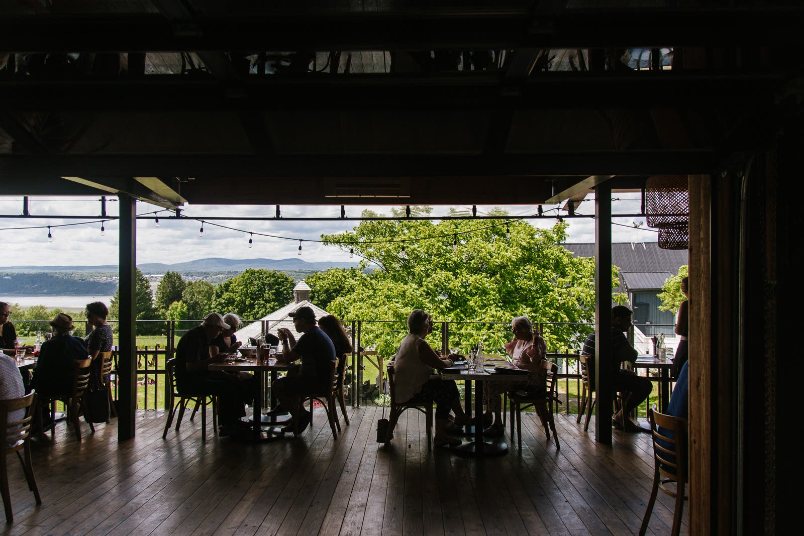 For the full experience, grab a bite at restaurant La Monaguette (Photo: Mikael Lebleu)