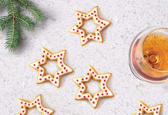 biscuits de noël en forme d'étoiles