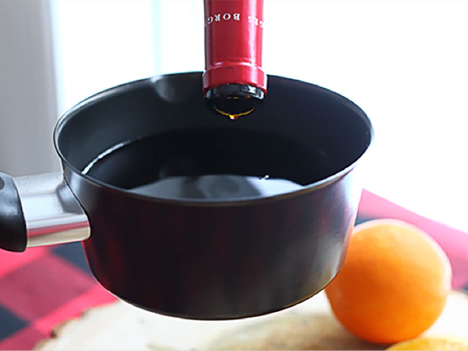 Mulled wine preparation