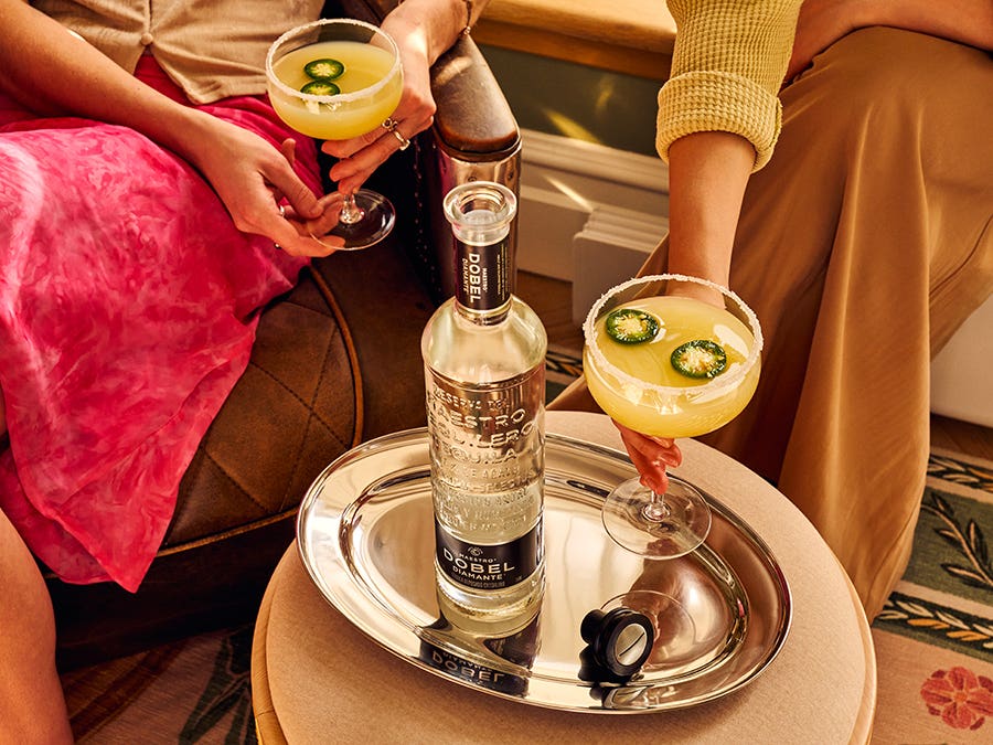 Sunny spirits: shake your summer