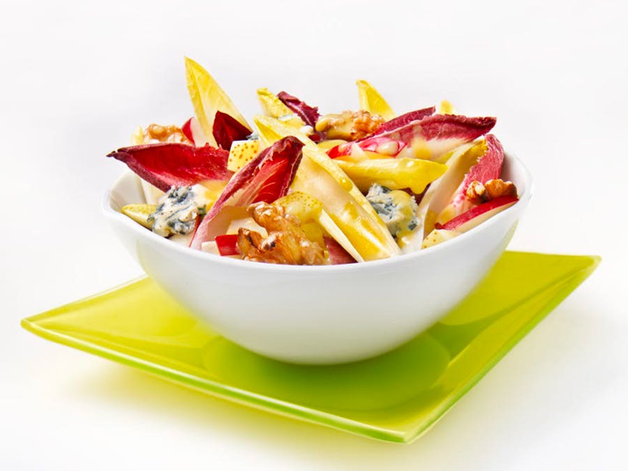 Endive salad with blue cheese 