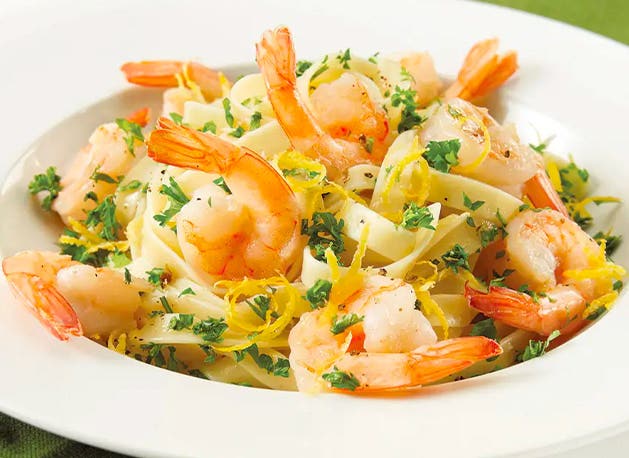 Fettuccine with shrimp and lemon
